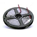 Striscia LED bianco caldo 5 m no waterproof con alimentazione 12V